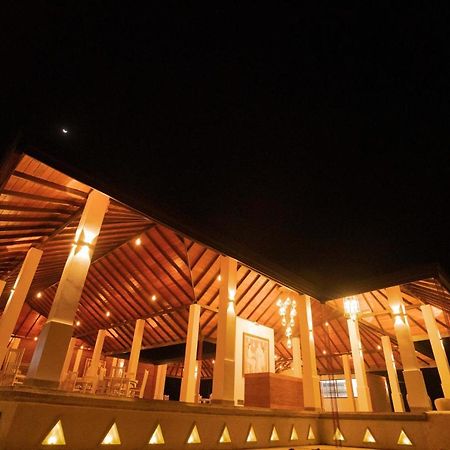 Miracle Resorts & Villas Polonnaruwa Exterior photo
