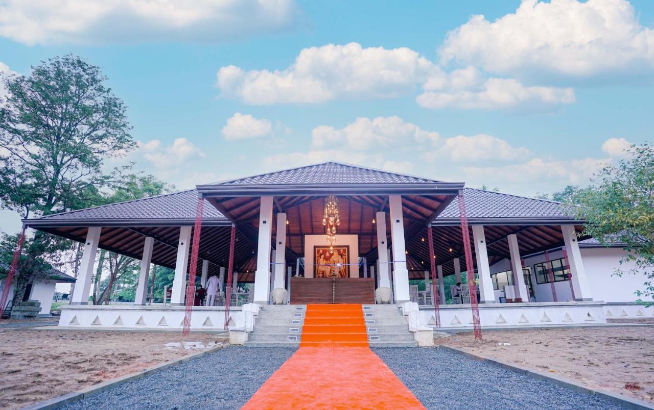 Miracle Resorts & Villas Polonnaruwa Exterior photo